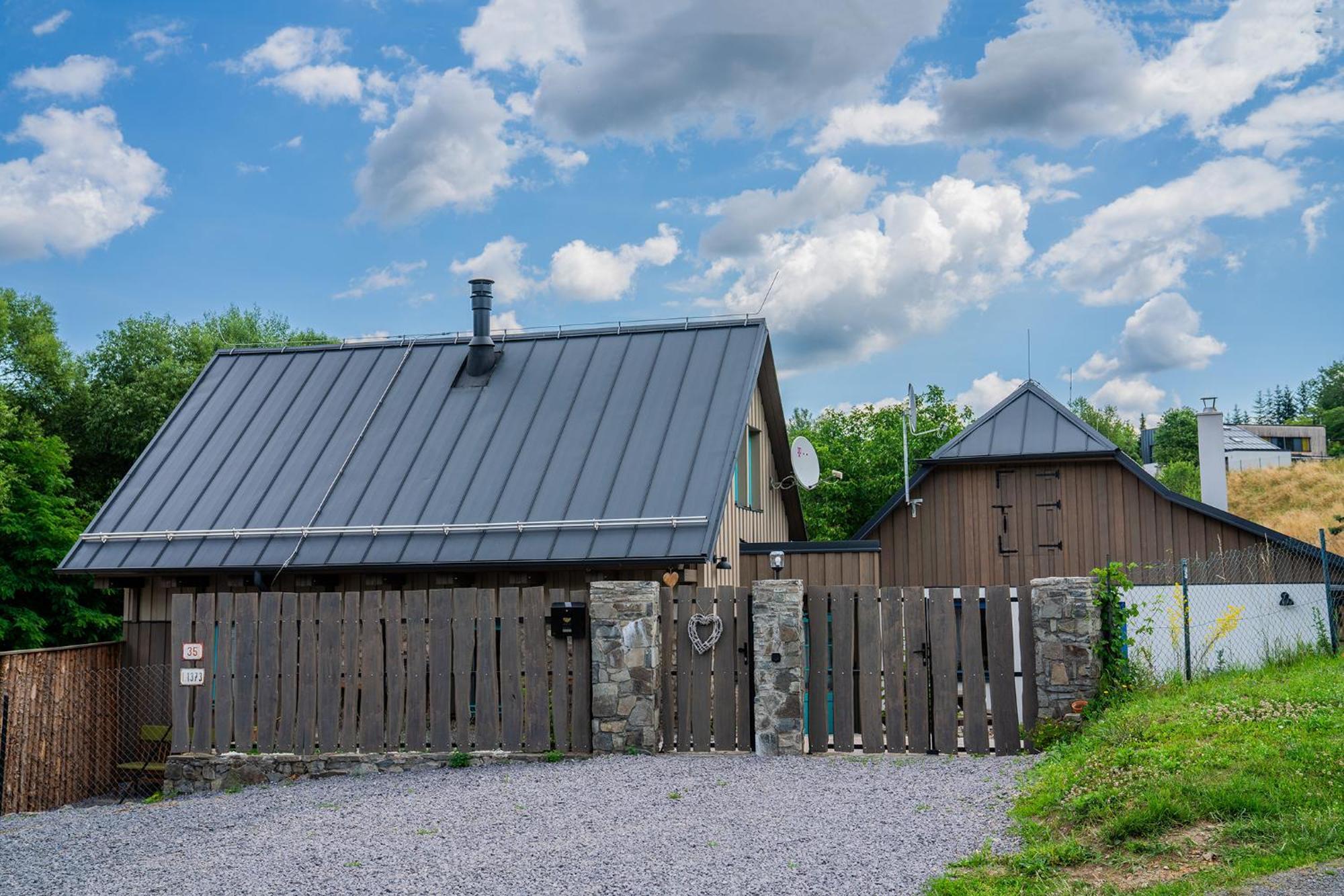 Chalupka Opal A Chalupa Achat Na Luke Lukahuta Chaletstiavnica Banska Stiavnica Na Samote - Samoobsluzny Pristup Cez Pin-Kod Nonstop Eksteriør bilde